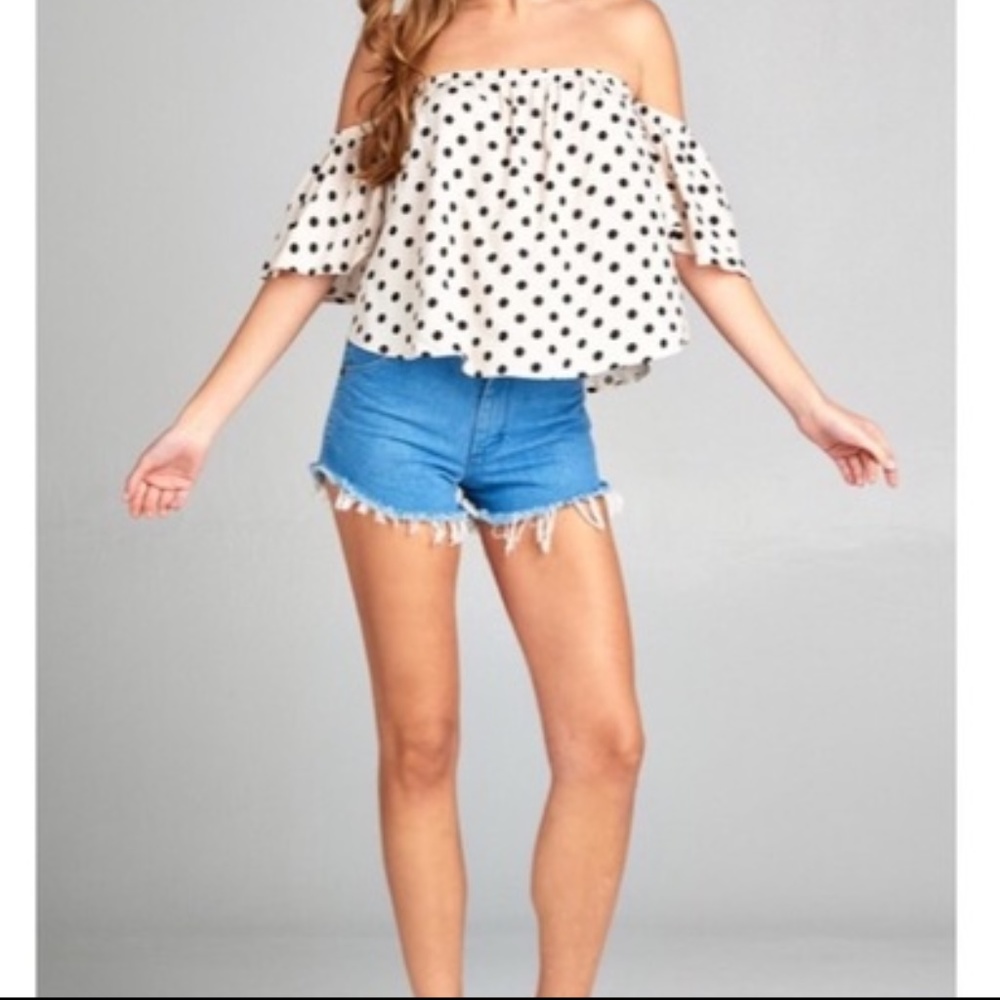 HP 🎁  Ivory Blk Polka Dots Off Shoulder Top - Picture 5 of 5